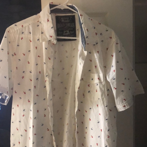 Other - Men’s button up summer style shirt